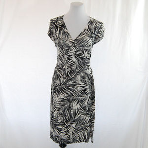 Short Sleeve B&W Palm Wrap Dress